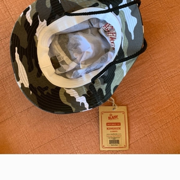 Bata - Picture 3 of 6